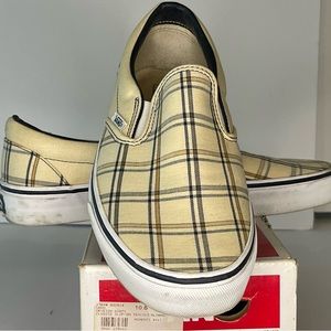 Vans slip ons (10.5)